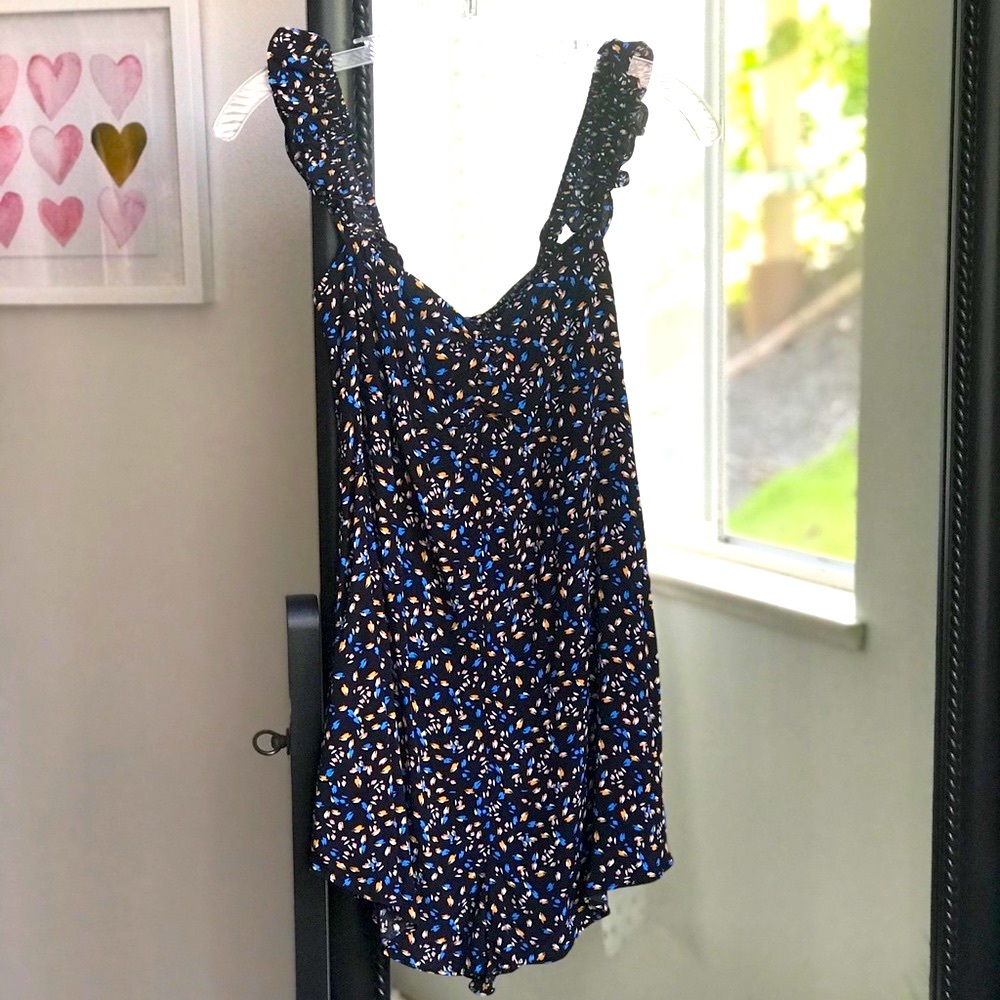 NWT Olivaceous Ruffle Floral Pocket Romper - Picture 3 of 10